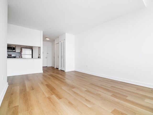 2-Bedroom at Linc LIC