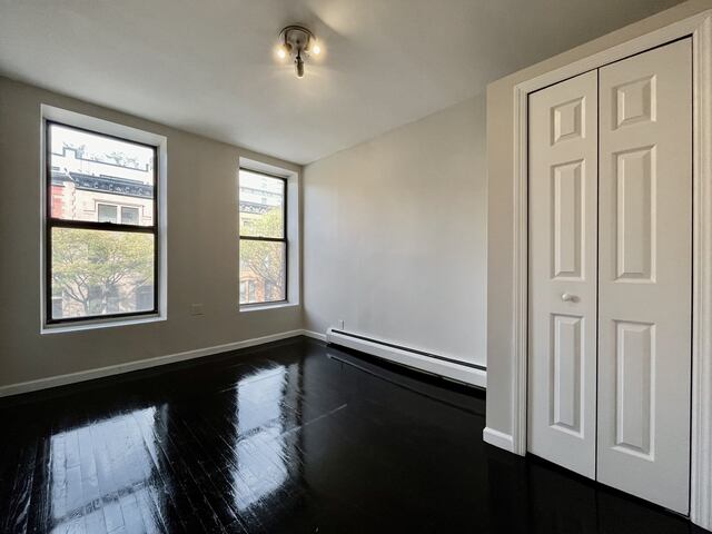 2-Bedroom at 386 Manhattan Avenue