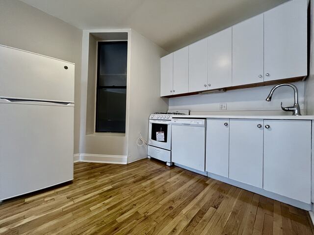 1-Bedroom at 386 Manhattan Avenue